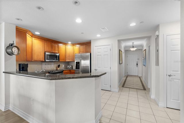1100 SUNSET VIEW CIRCLE 204, Reunion, FL 34747