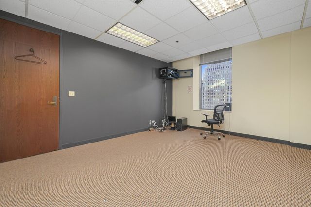 211 W Wacker Drive 1610, Chicago, IL 60606