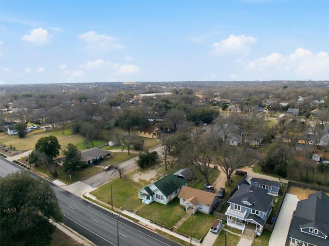 2012 N 5th Street, Waco, TX 76708