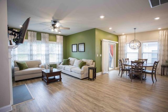 622 Shadow Moss Avenue, Canton, GA 30115