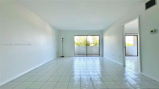 130 S Shore Dr 4B, Miami Beach, FL 33141
