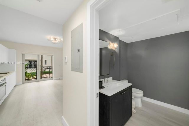 435 21st St 103, Miami Beach, FL 33139