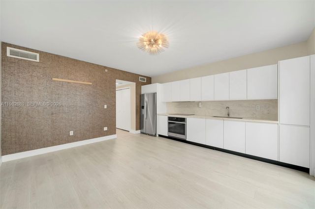 435 21st St 103, Miami Beach, FL 33139