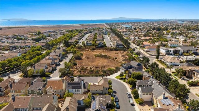 17272 Tidalridge Lane, Huntington Beach, CA 92649