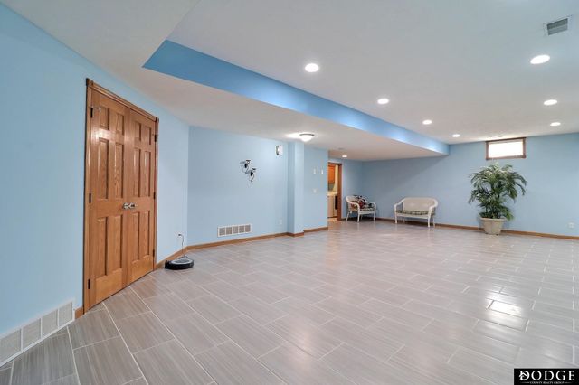 951 Abbey Lane, Fremont, NE 68025