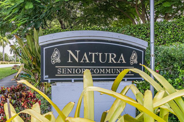 437 SW Natura Avenue F, Deerfield Beach, FL 33441