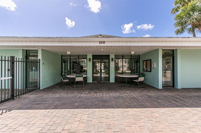 437 SW Natura Avenue F, Deerfield Beach, FL 33441