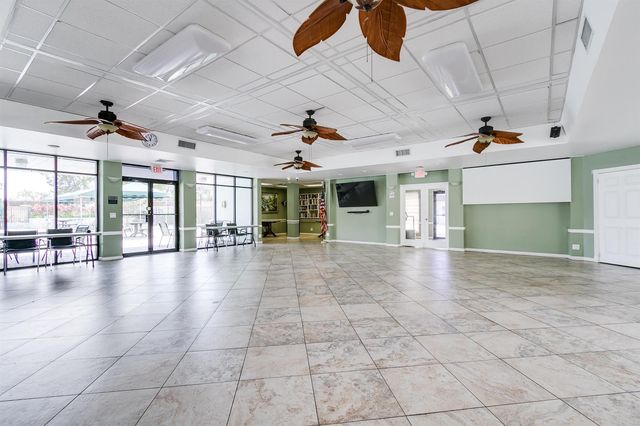 437 SW Natura Avenue F, Deerfield Beach, FL 33441
