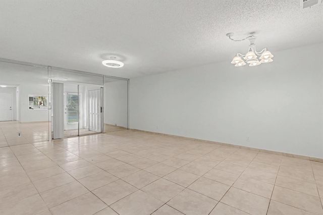 437 SW Natura Avenue F, Deerfield Beach, FL 33441