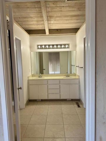 11 Pinehill Way, Monterey, CA 93940