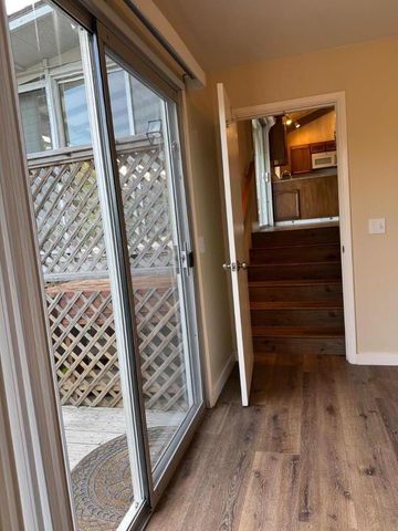 11 Pinehill Way, Monterey, CA 93940