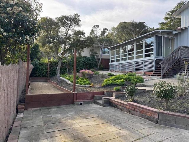 11 Pinehill Way, Monterey, CA 93940