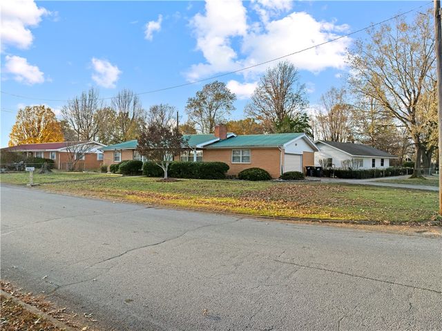 503 Skyline Drive, Harrison, AR 72601