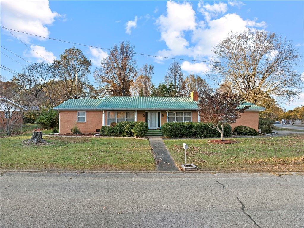 503 Skyline Drive, Harrison, AR 72601