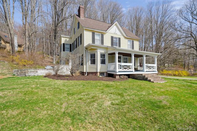 101 Hustis Road, Cold Spring, NY 10516