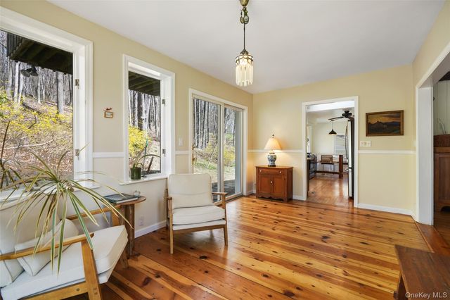 101 Hustis Road, Cold Spring, NY 10516