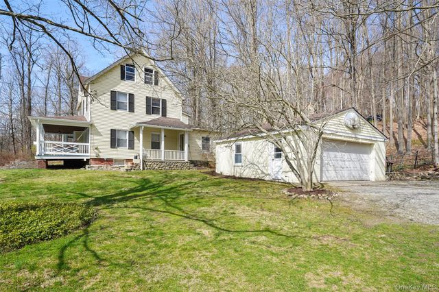 101 Hustis Road, Cold Spring, NY 10516