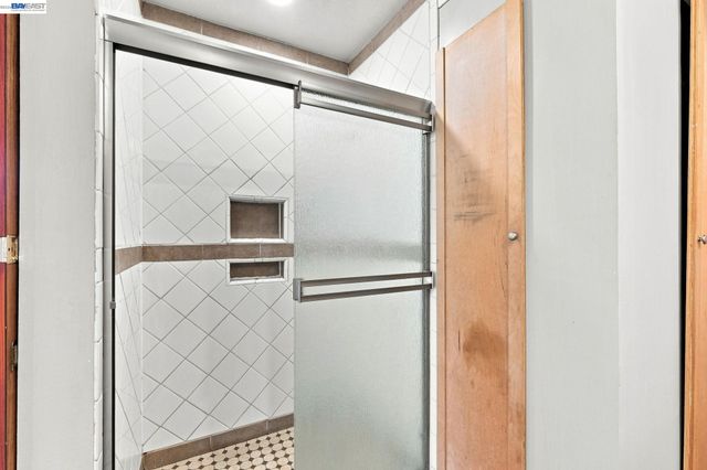 1210 Highland Blvd, Hayward, CA 94542
