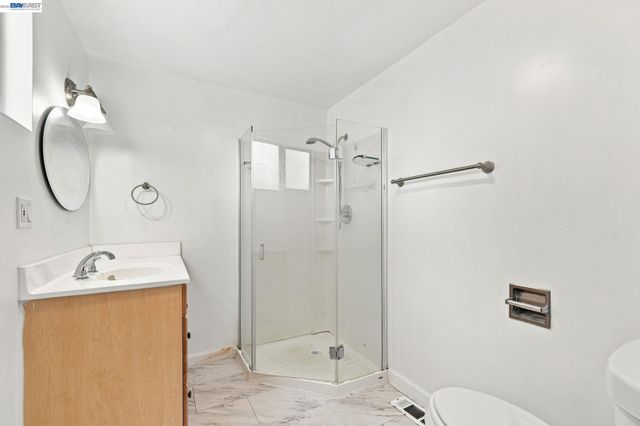 1210 Highland Blvd, Hayward, CA 94542