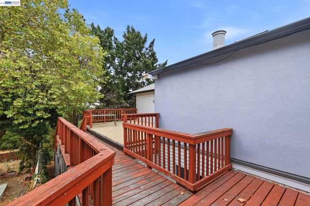1210 Highland Blvd, Hayward, CA 94542