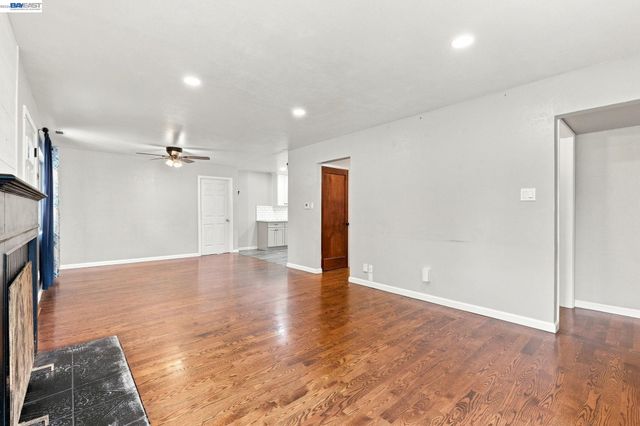 1210 Highland Blvd, Hayward, CA 94542