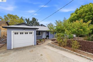 1210 Highland Blvd, Hayward, CA 94542