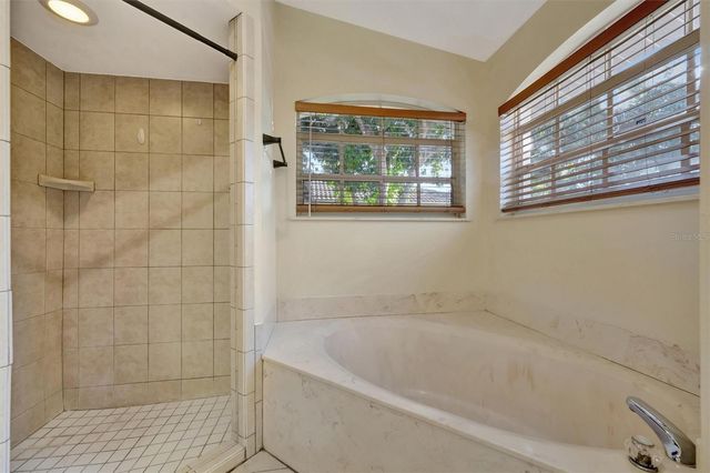 4851 WOOD POINTE WAY, Sarasota, FL 34233