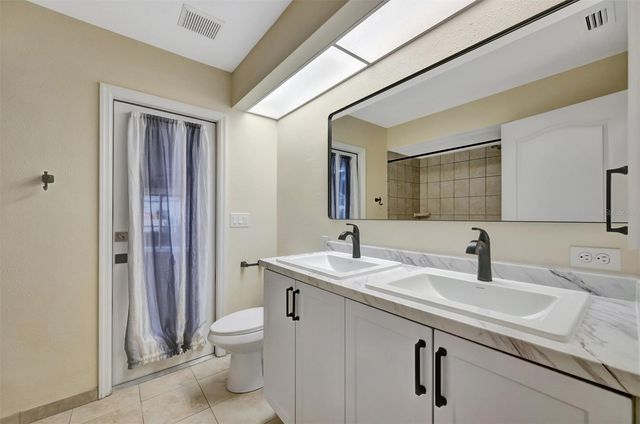 4851 WOOD POINTE WAY, Sarasota, FL 34233