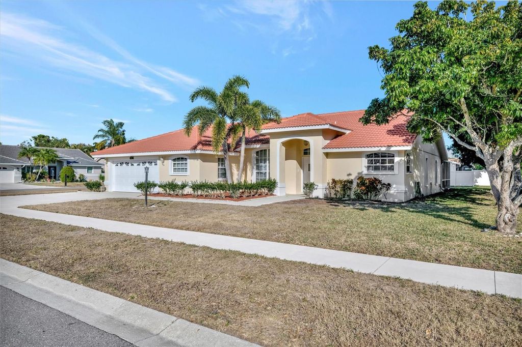 4851 WOOD POINTE WAY, Sarasota, FL 34233
