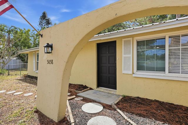5058 SILK OAK DRIVE, Sarasota, FL 34232