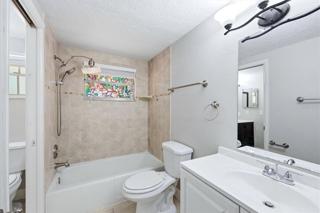 5058 SILK OAK DRIVE, Sarasota, FL 34232