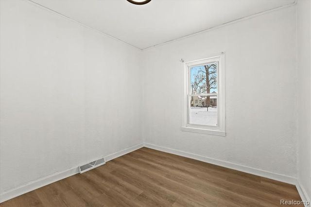 22060 Poinciana Street, Southfield, MI 48033