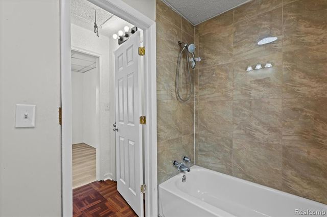 22060 Poinciana Street, Southfield, MI 48033