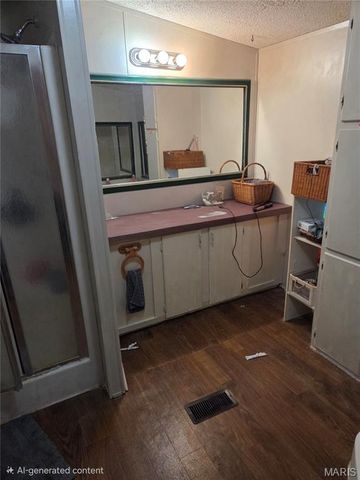 300 Casey Road, Farmington, MO 63640