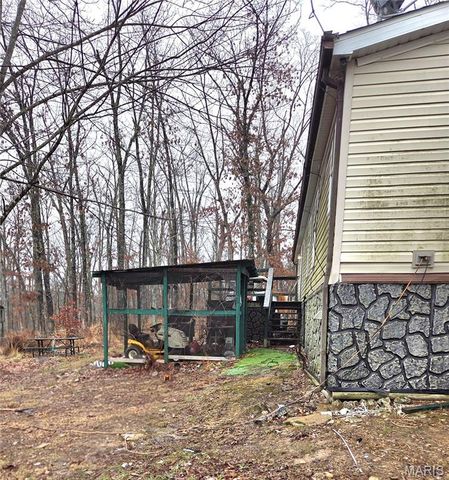 300 Casey Road, Farmington, MO 63640