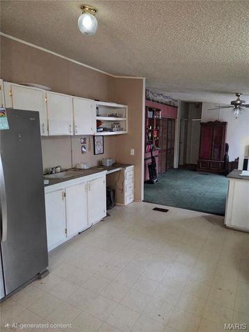 300 Casey Road, Farmington, MO 63640