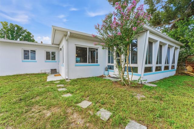 2111 W MINNEHAHA STREET, Tampa, FL 33604