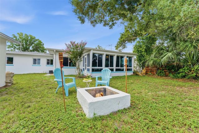 2111 W MINNEHAHA STREET, Tampa, FL 33604