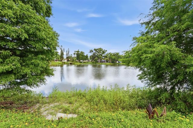 2111 W MINNEHAHA STREET, Tampa, FL 33604