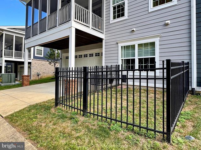 48 DERBY DR, La Plata, MD 20646
