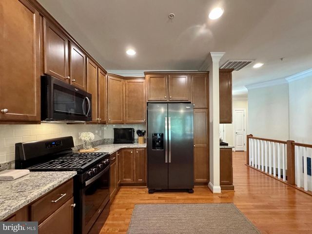 48 DERBY DR, La Plata, MD 20646