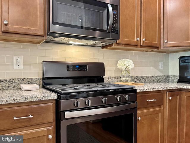 48 DERBY DR, La Plata, MD 20646