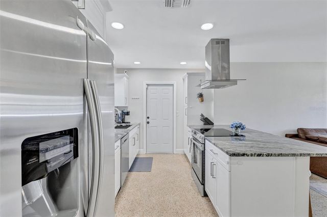 3672 SEAROBIN DRIVE SE, St Petersburg, FL 33705