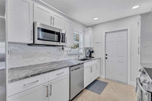 3672 SEAROBIN DRIVE SE, St Petersburg, FL 33705
