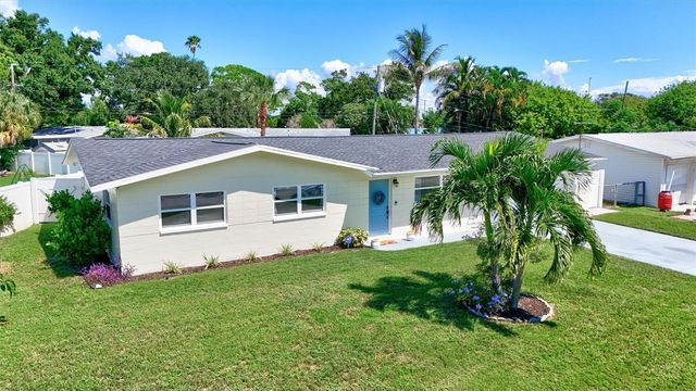 3672 SEAROBIN DRIVE SE, St Petersburg, FL 33705