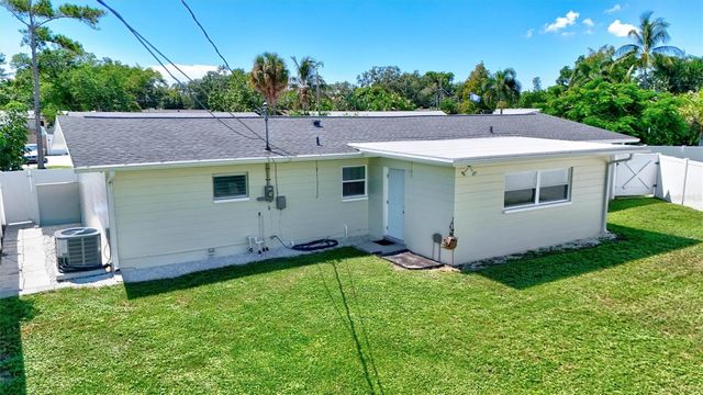 3672 SEAROBIN DRIVE SE, St Petersburg, FL 33705