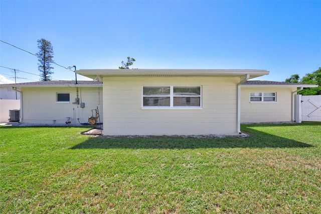 3672 SEAROBIN DRIVE SE, St Petersburg, FL 33705