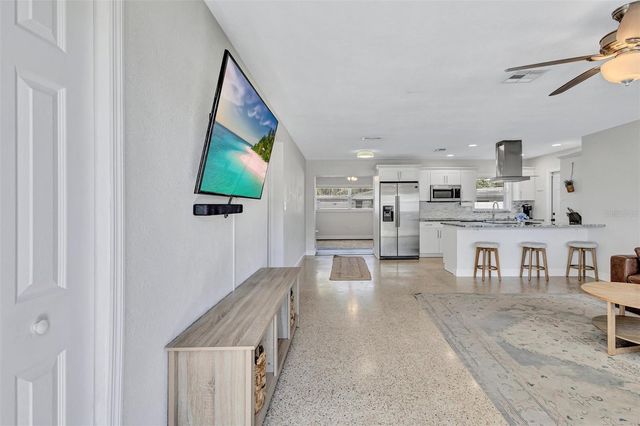 3672 SEAROBIN DRIVE SE, St Petersburg, FL 33705