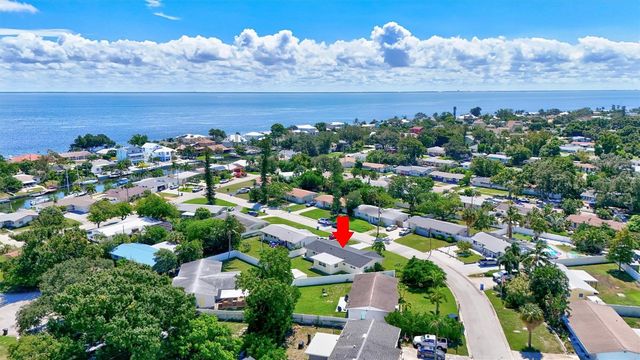 3672 SEAROBIN DRIVE SE, St Petersburg, FL 33705