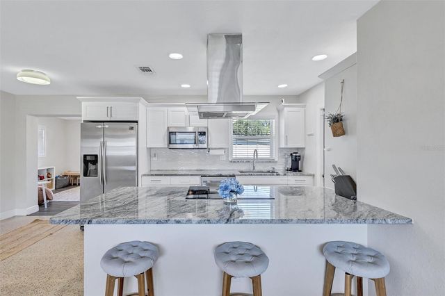 3672 SEAROBIN DRIVE SE, St Petersburg, FL 33705